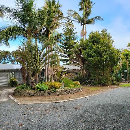 Kai Iwi Lakes Resort Kaihu Exterior photo